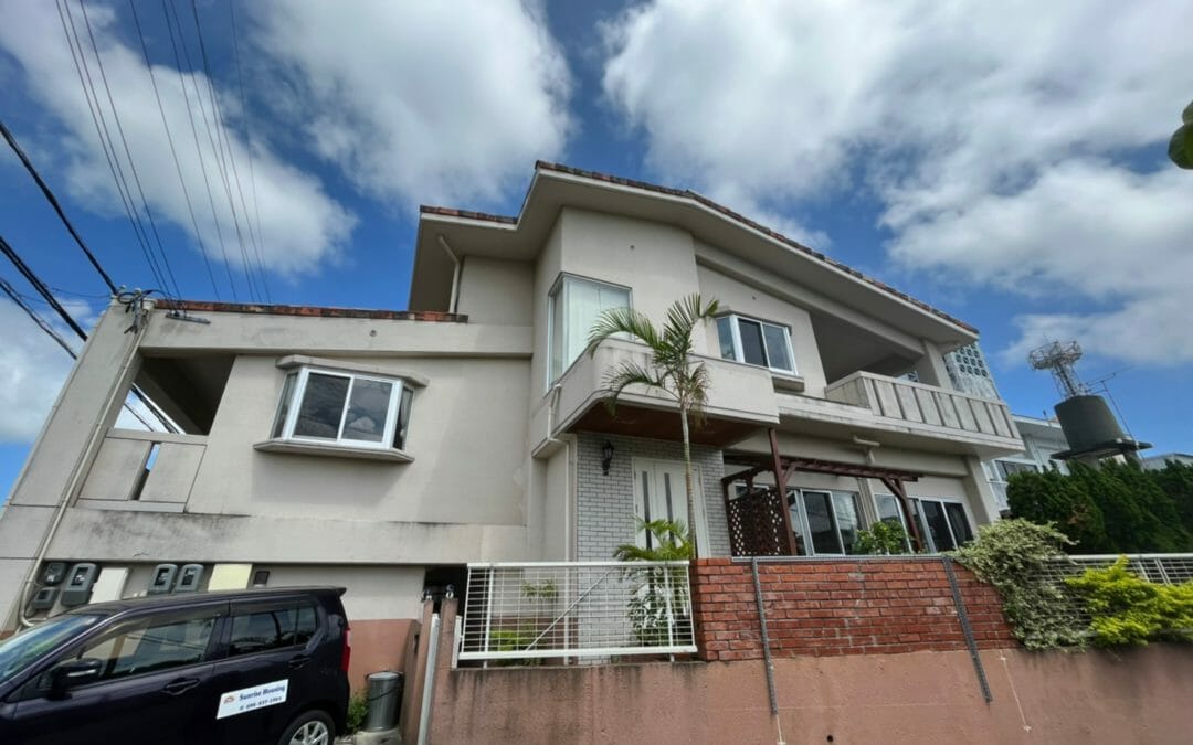 single home between in Uruma/Okinawa city