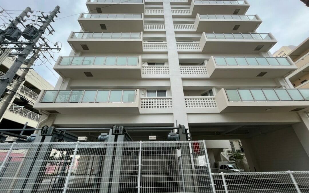 Newer built apt near Araha beach*日本人歓迎*