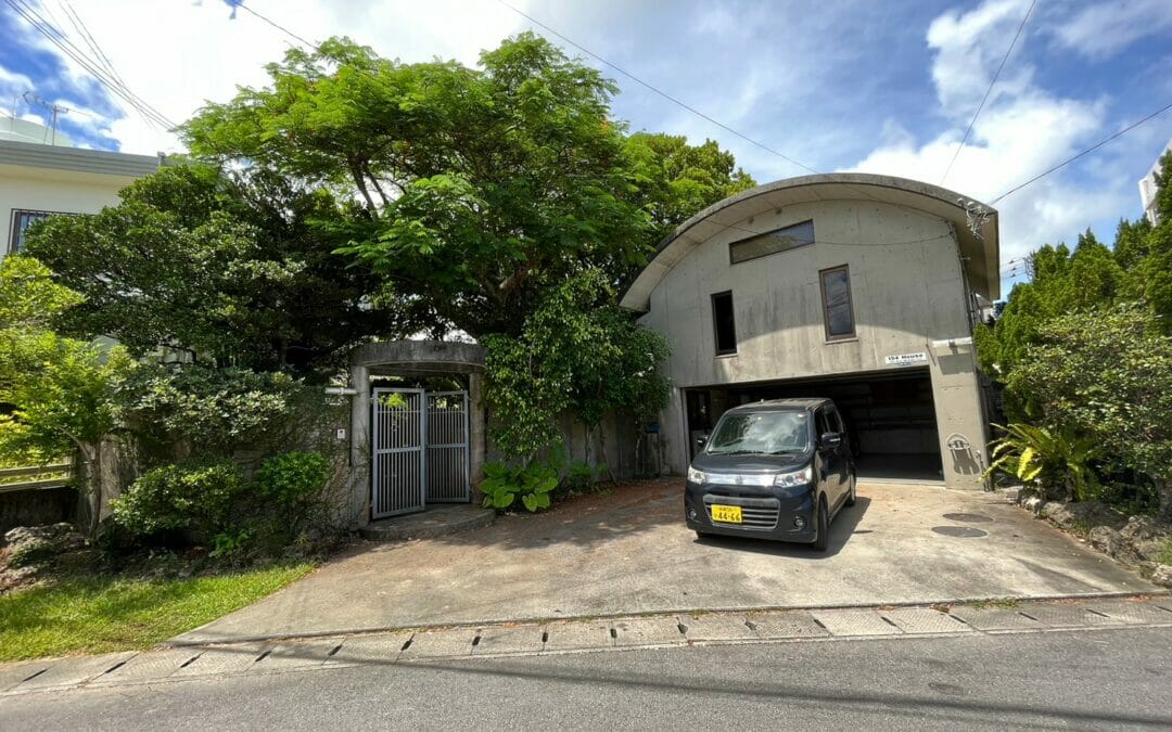 Nice neighborhood and yard in Okinawa city