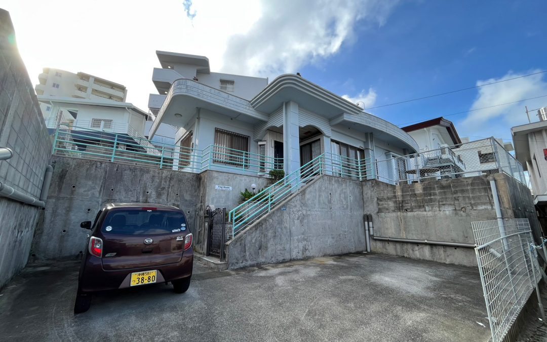 Single house with city view in Okinawa city